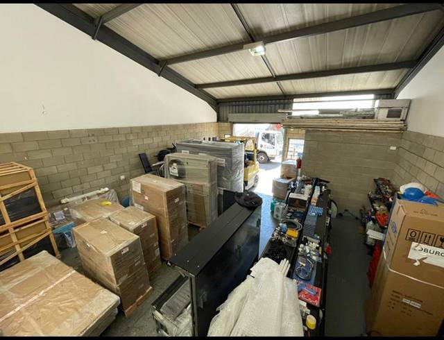INDUSTRIAL PROPERTY TO RENT IN HENNOPSPARK